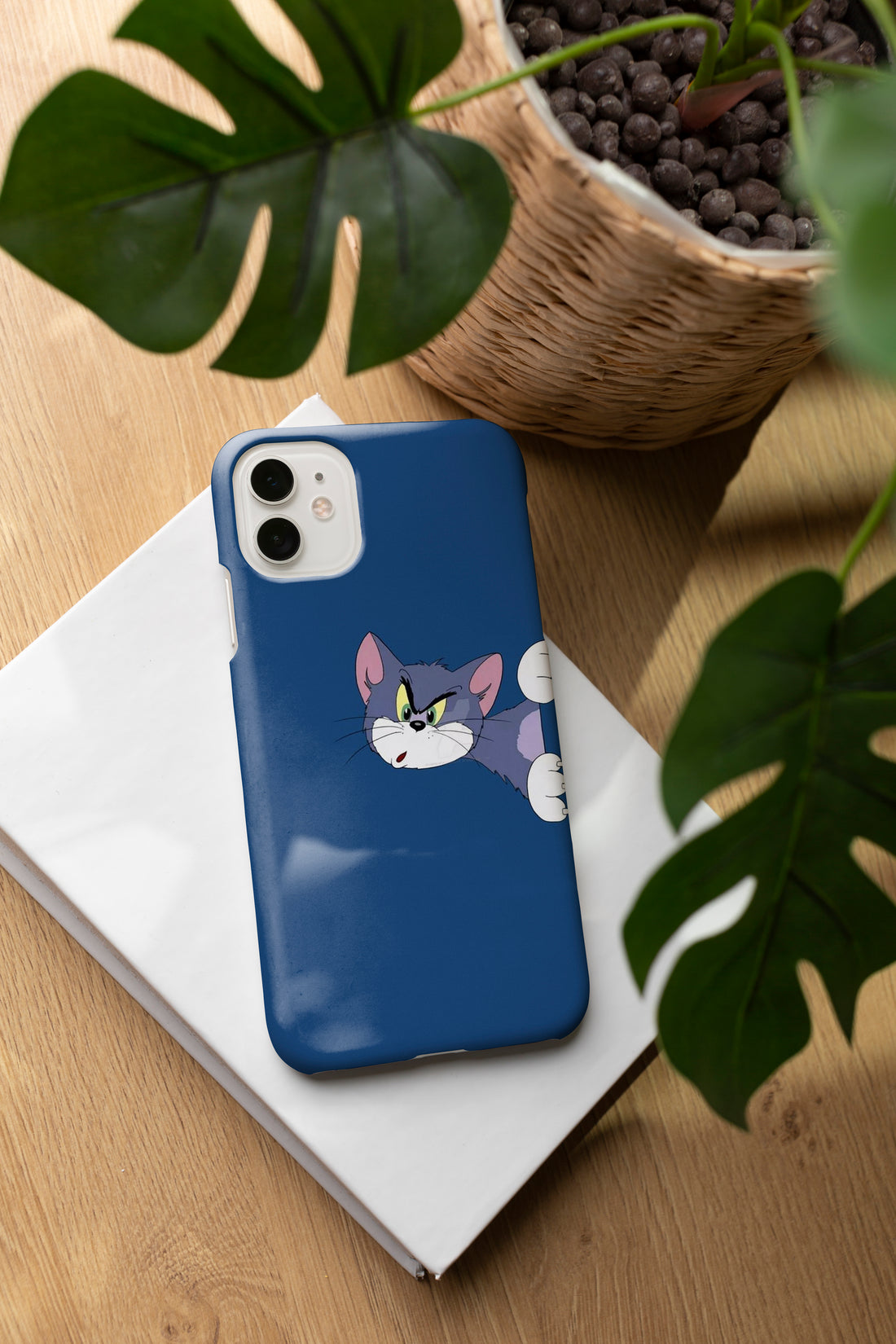 AD008 - Tom - Mobile Case