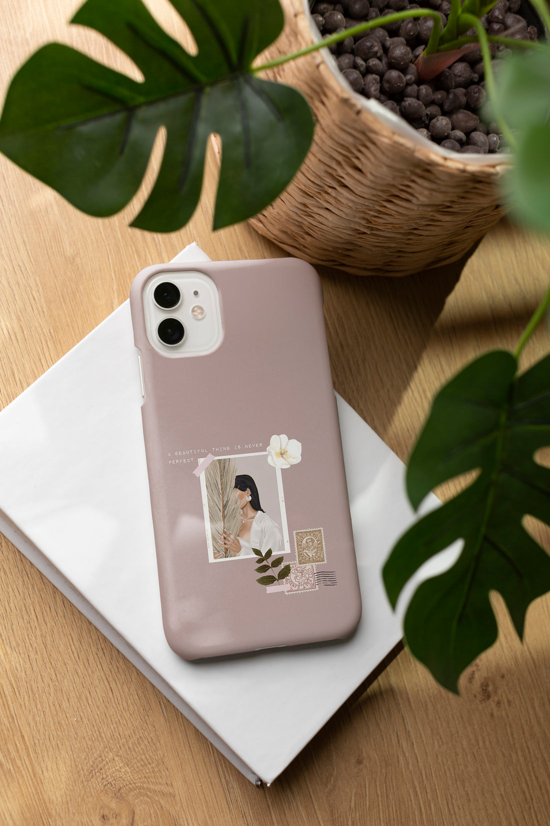 AD066 - Vogue - Aesthetic Mobile Case